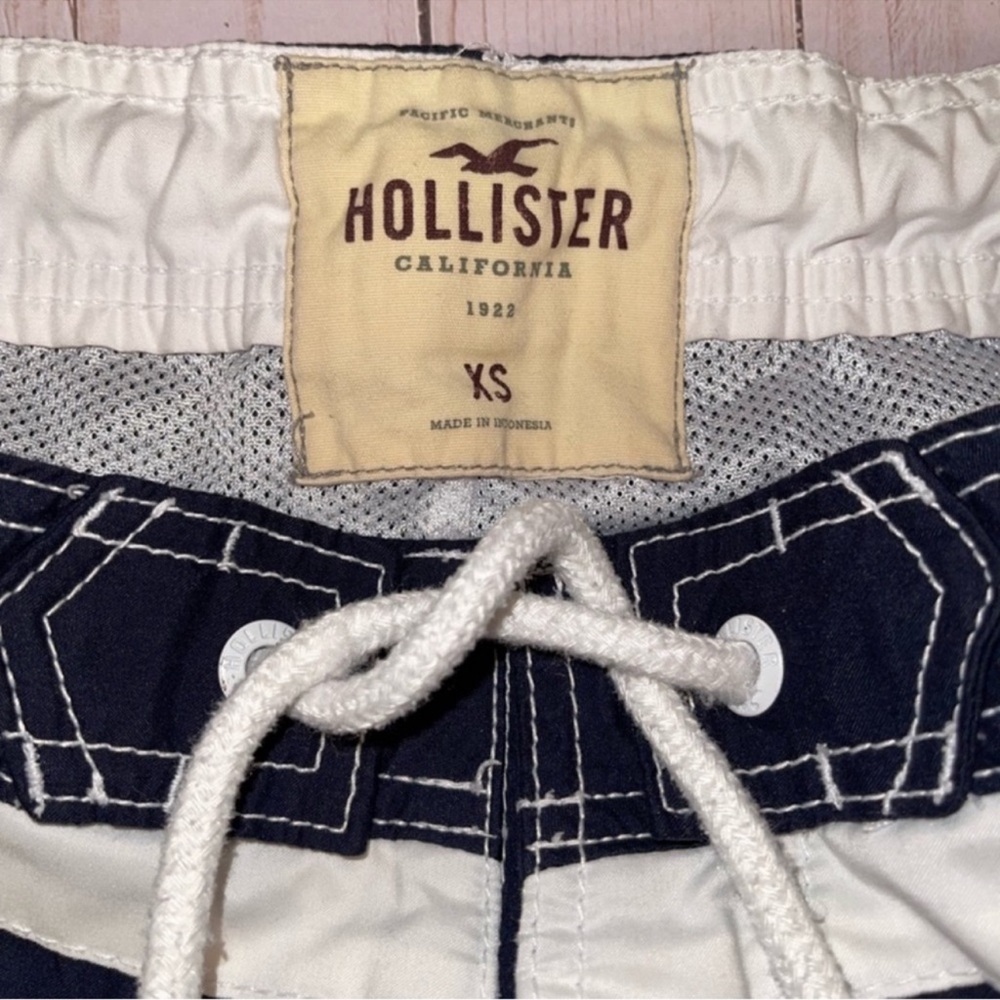 Hollister swim trunks - Picture 3 of 7